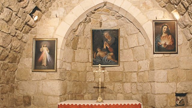 Dlebta-Convent-of-Our-Lady-of-the-Fields-9