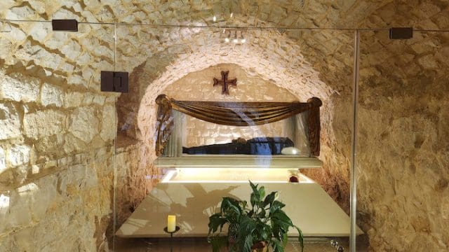 Kfifane-Sanctuary-of-Saint-Nimatullah-Hardini-8
